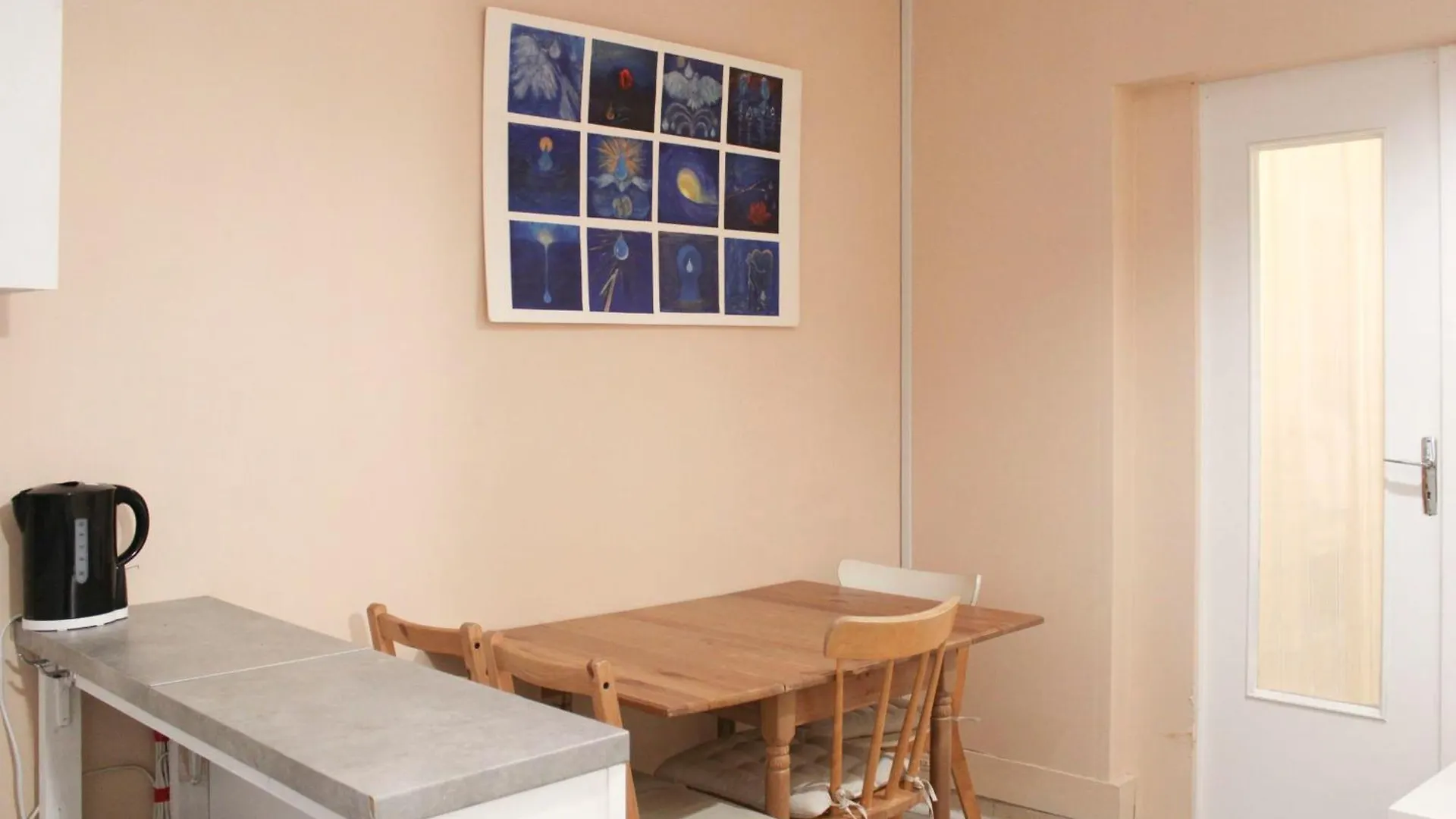 Charming Apartment For 4 People In Paris 15